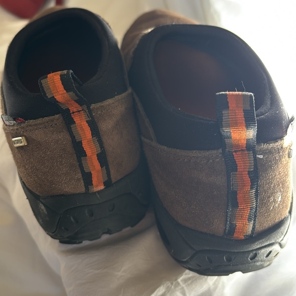 Merrill - Picture 7 of 8